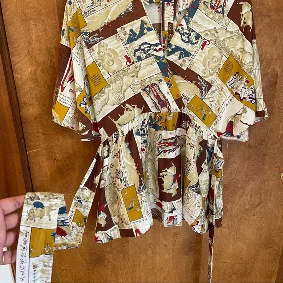 RARE VINTAGE 1970s Japanese Ukiyo Patchwork Graphic Surplice Flutter Sleeve Top